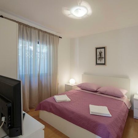 Apartmani Jordana コミジャ エクステリア 写真
