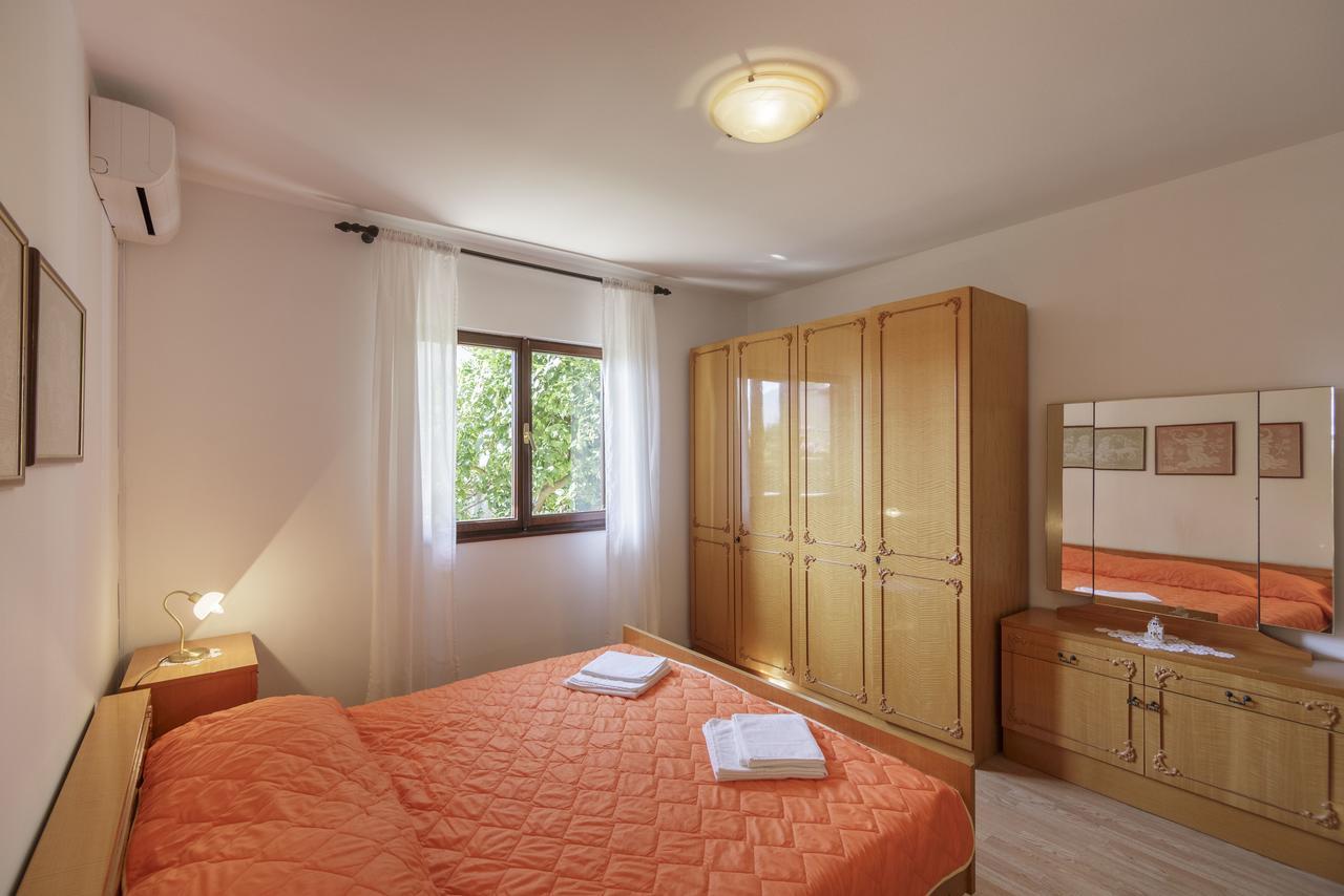 Apartmani Jordana コミジャ エクステリア 写真