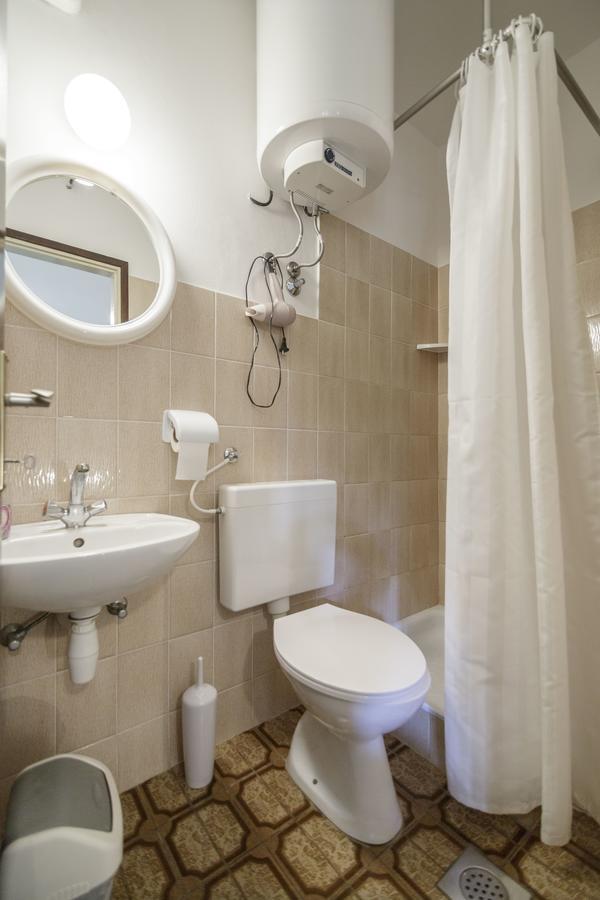 Apartmani Jordana コミジャ エクステリア 写真