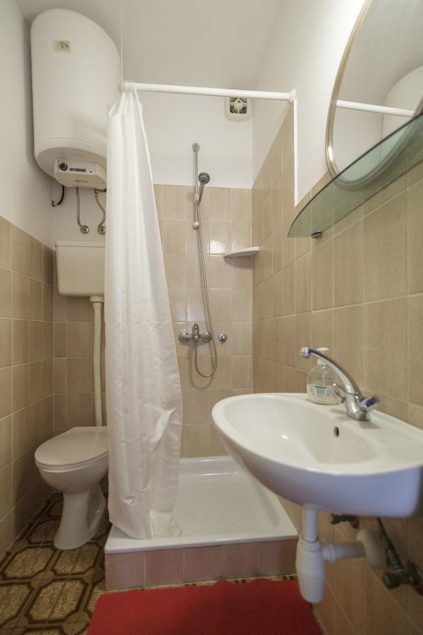 Apartmani Jordana コミジャ エクステリア 写真