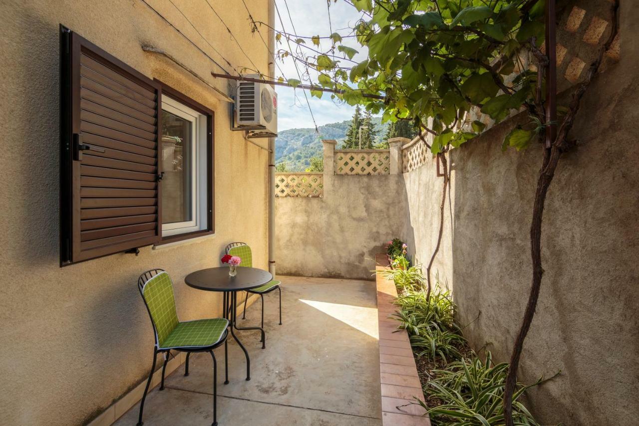 Apartmani Jordana コミジャ エクステリア 写真