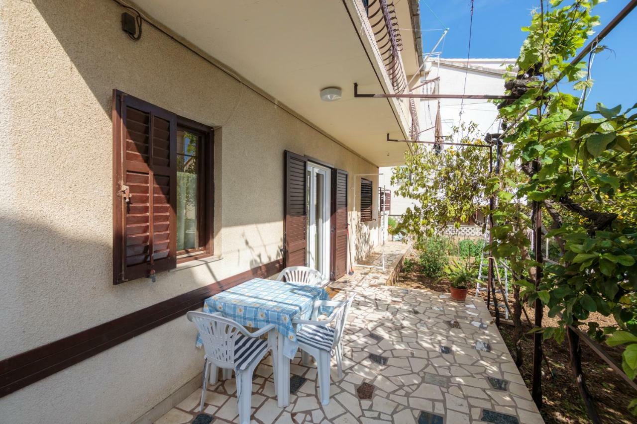 Apartmani Jordana コミジャ エクステリア 写真